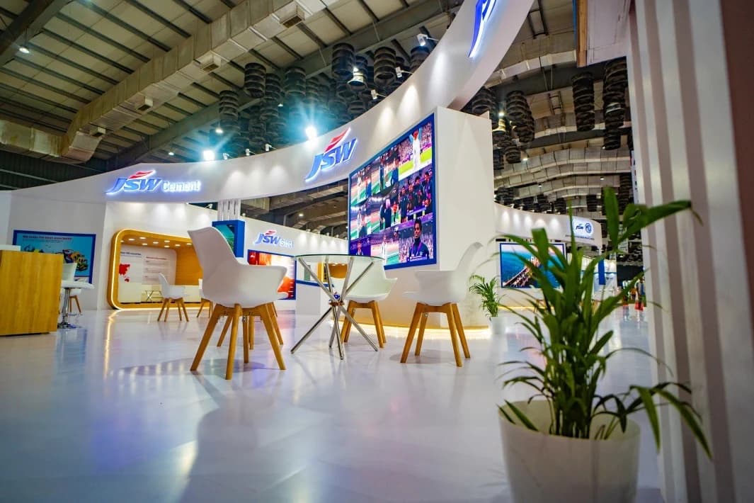 Exhibition booth and walk-in space